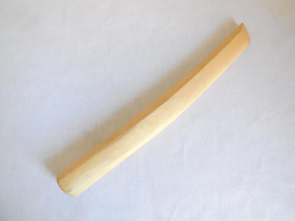 Tanto de madera de guatambu